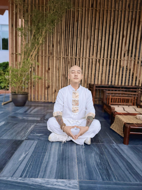 Tuấn Hưng cạo đầu gây sốc: “Tôi không cần phải phản bác” - Ảnh 2.