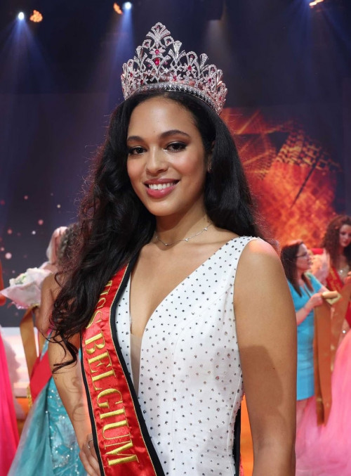 Hoa hậu Bỉ 2024 - Kenza Ameloot