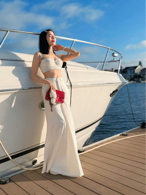 Lệ Quyên 45 tuổi