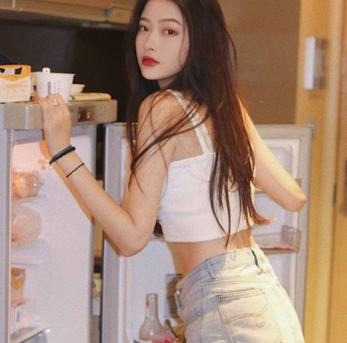 Pha loãng 2 thứ màu trắng với nước được chuyên gia khuyên là cách tẩy sạch 'độc tố' trong tủ lạnh.