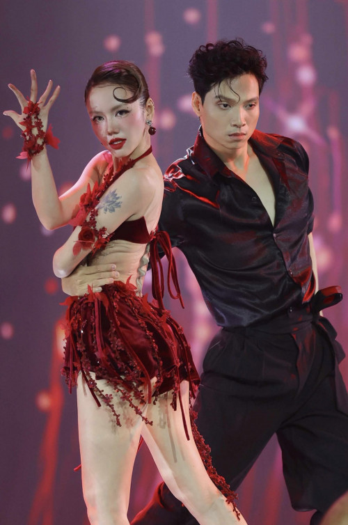 Tập 8 Em Xinh Say Hi: Dance Battle