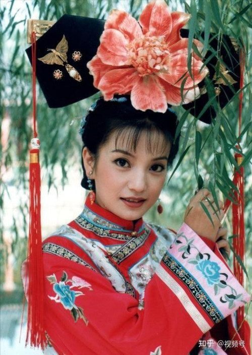 Triệu Vy trong một sự kiện.