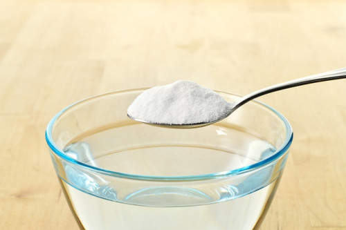 Baking soda và giấm là cách tẩy sạch 'độc tố' trong tủ lạnh.