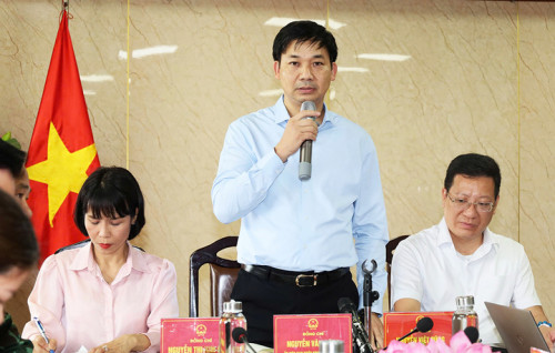 Quảng Ninh nhận đầu trể mộ côi vụ đắm tàu du lịch ở Hạ Long- Ảnh 1.
