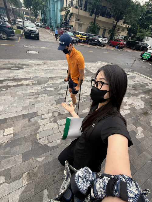 Diễn viên Bình An chấn thương nặng do đá bóng.