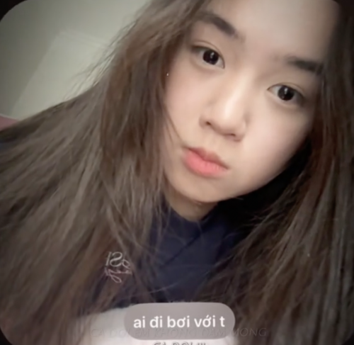 Hiền Mai trong lớp học