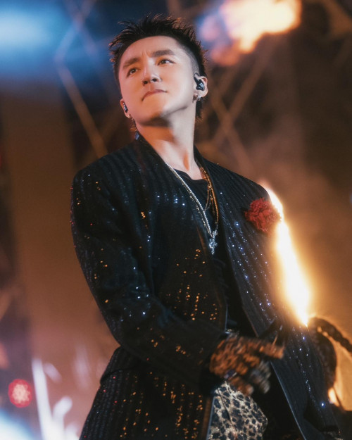 Sơn Tùng - Ngôi sao Vbiz