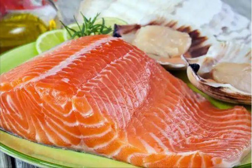 Cá biển sâu và các loại hạt nuôi dưỡng trái tim.