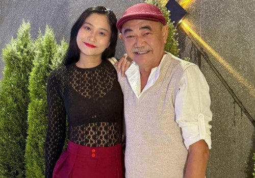 NSND Việt Anh công khai tình yêu mới