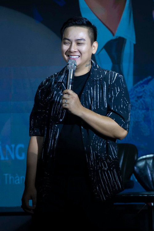 Hoài Lâm thông báo trở lại