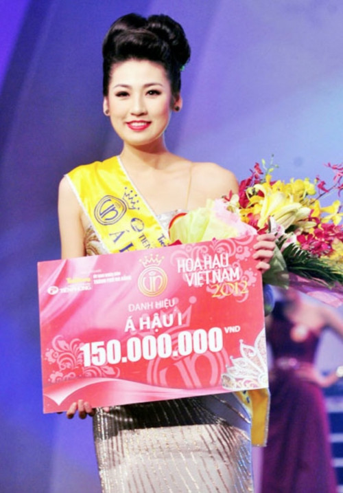 Tú Anh giành Á hậu 1 Hoa hậu Việt Nam 2012.