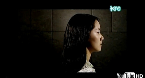 Yoona mời to thở, chân vòng kiếng hóa "nữ thần"