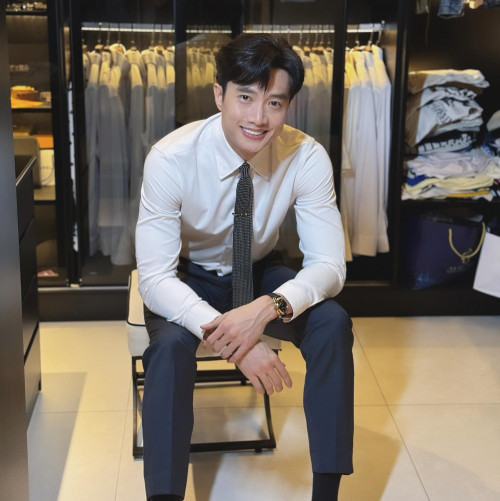 Quốc Trường ngầm đáp trả sau khi lộ cả loạt ảnh và video tình tư