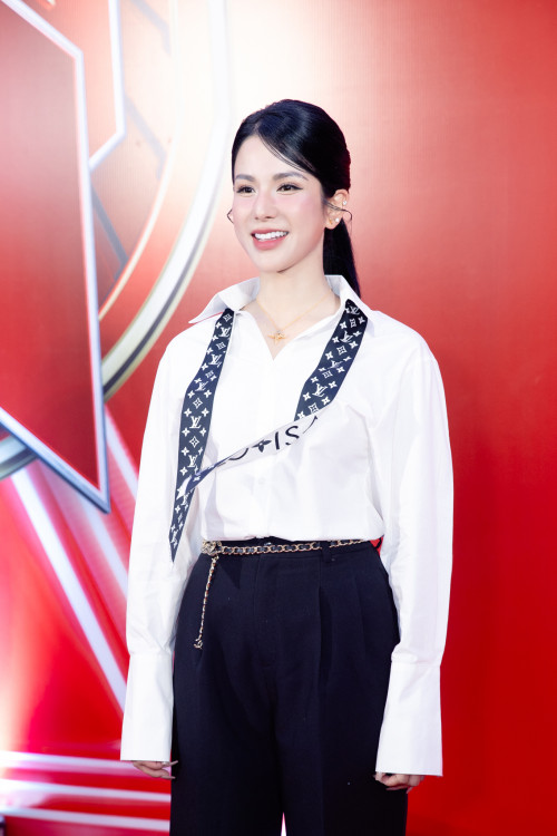 Phỏng vấn Diệp Lâm Anh: 