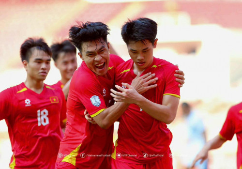 U23 Việt Nam xuất sắc giành vé vào chung kết U23 Đông Nam Á 2025- Ảnh 1.