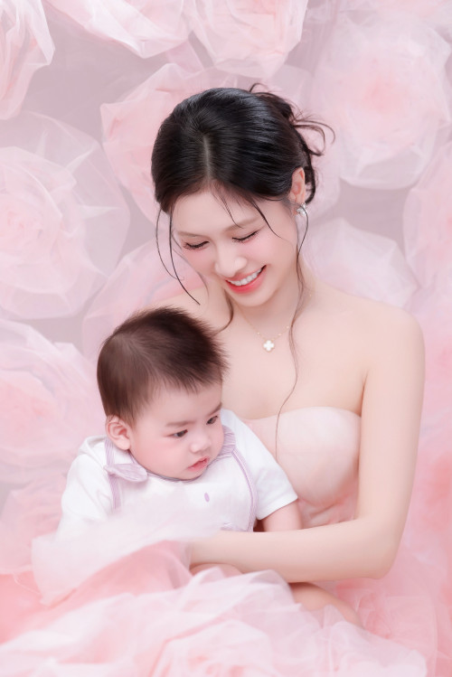 Trò chuyện với Thủy Anh - bà xã Đăng Khôi: "Không hiểu sao, tôi rất hay mơ… chồng ngoại tình"- Ảnh 2.