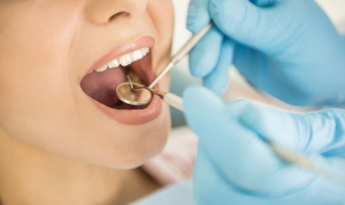 Hơn 80% dân số mắc căn bệnh viêm lợi, gây chảy máu và đau.