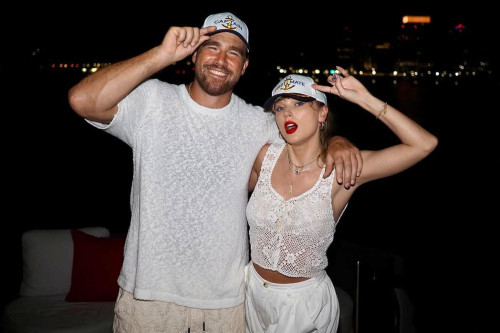 Taylor Swift và Travis Kelce